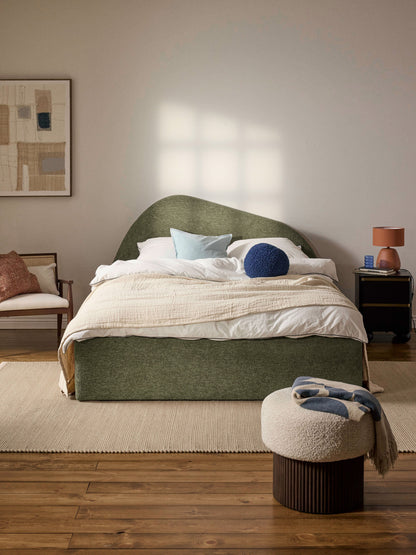 Warehamy Gary Upholstered Bouclé Bed