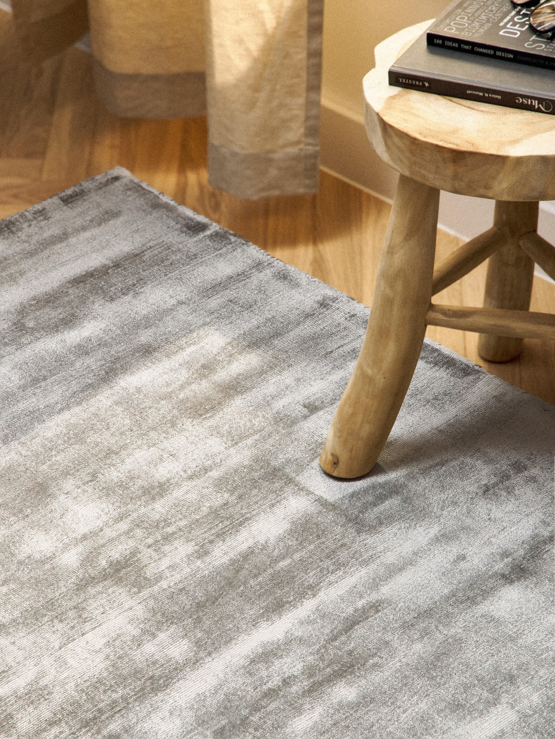 Warehamy Jane Viscose Hand-Woven Rug