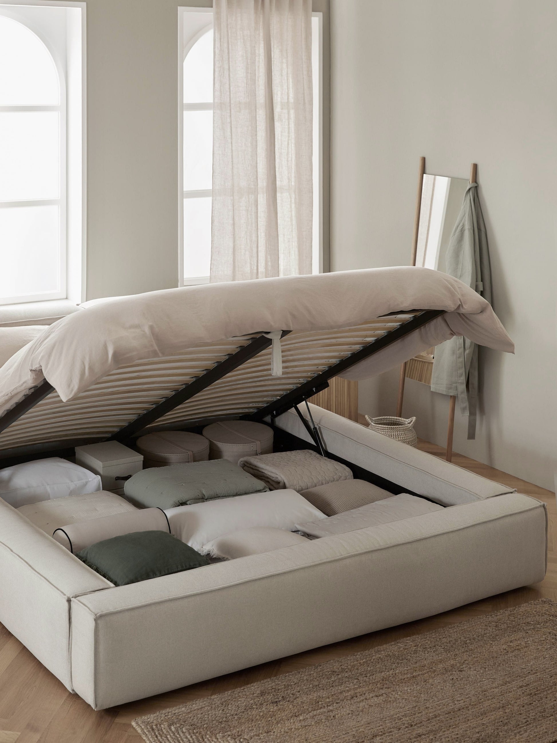 Warehamy Lennon Bed, Upholstered, with Storage